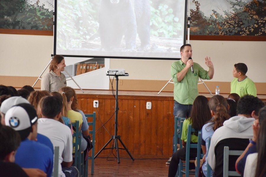 cacadores-de-sonhos-apresentam-sua-experiencias-aos-alunos-veranenses