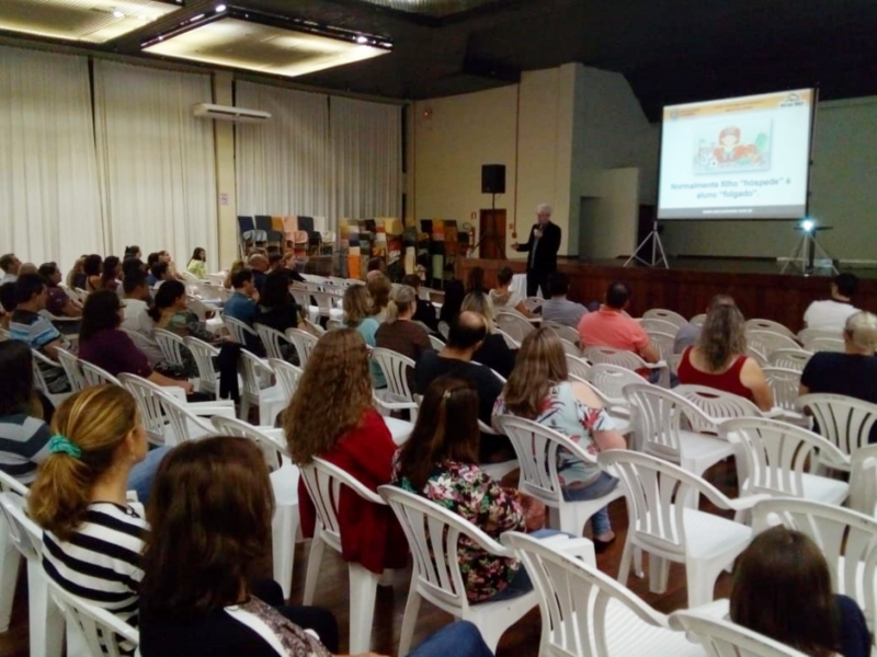 palestra-aborda-os-limites-na-educacao-das-criancas