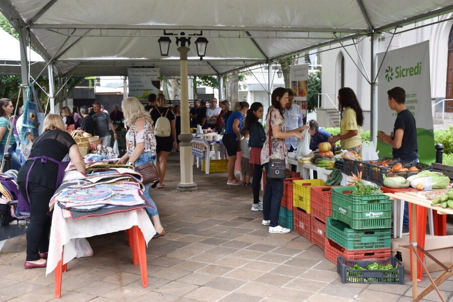 feira-do-vinho-doce-surpreende-em-vendas-no-primeiro-dia