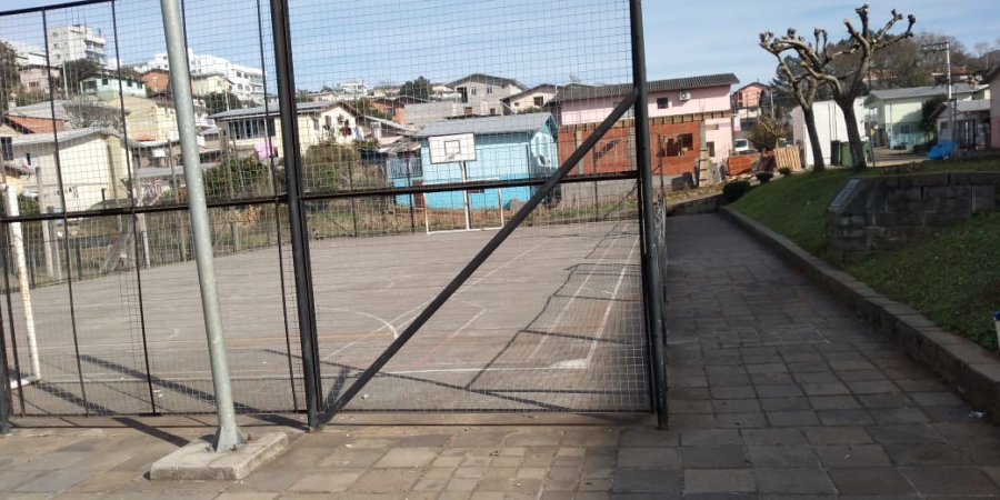 pracas-do-municipio-recebem-manutencao