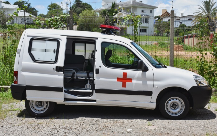 veranopolis-ganha-nova-ambulancia-para-transporte-rapido