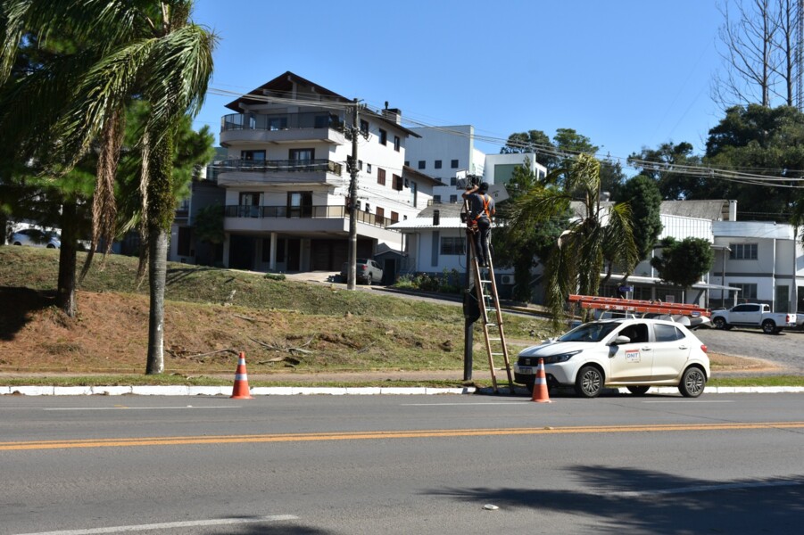 perimetro-urbano-da-br-470-recebe-lombadas-eletronicas
