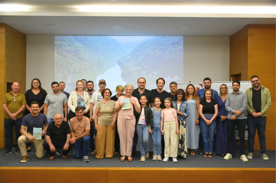 livro-sobre-a-historia-de-veranopolis-e-lancado