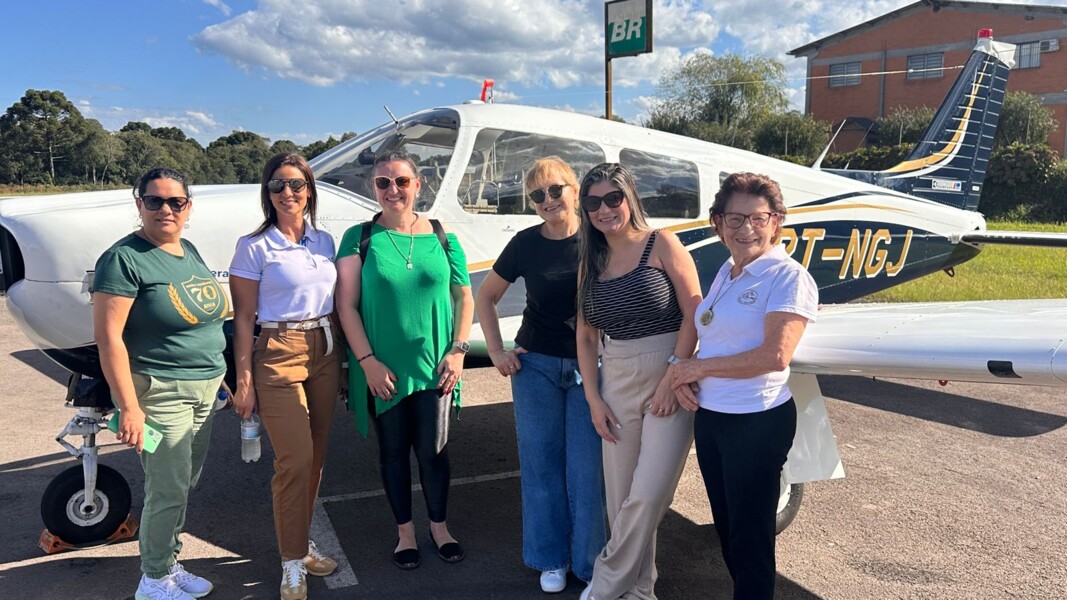 mulheres-contempladas-no-elas-em-voo-realizam-passeio-aereo-em-veranopolis