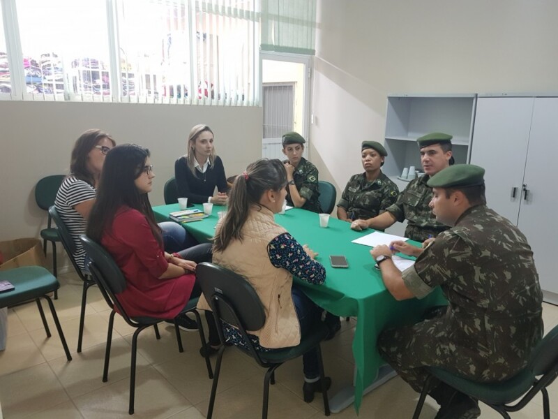 exercito-visita-o-municipio