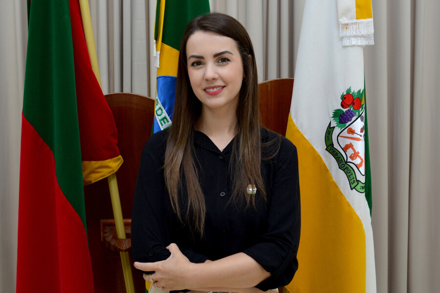 Secretária Municipal - Bruna Favero Pessin