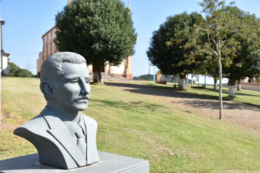 busto-jose-bin